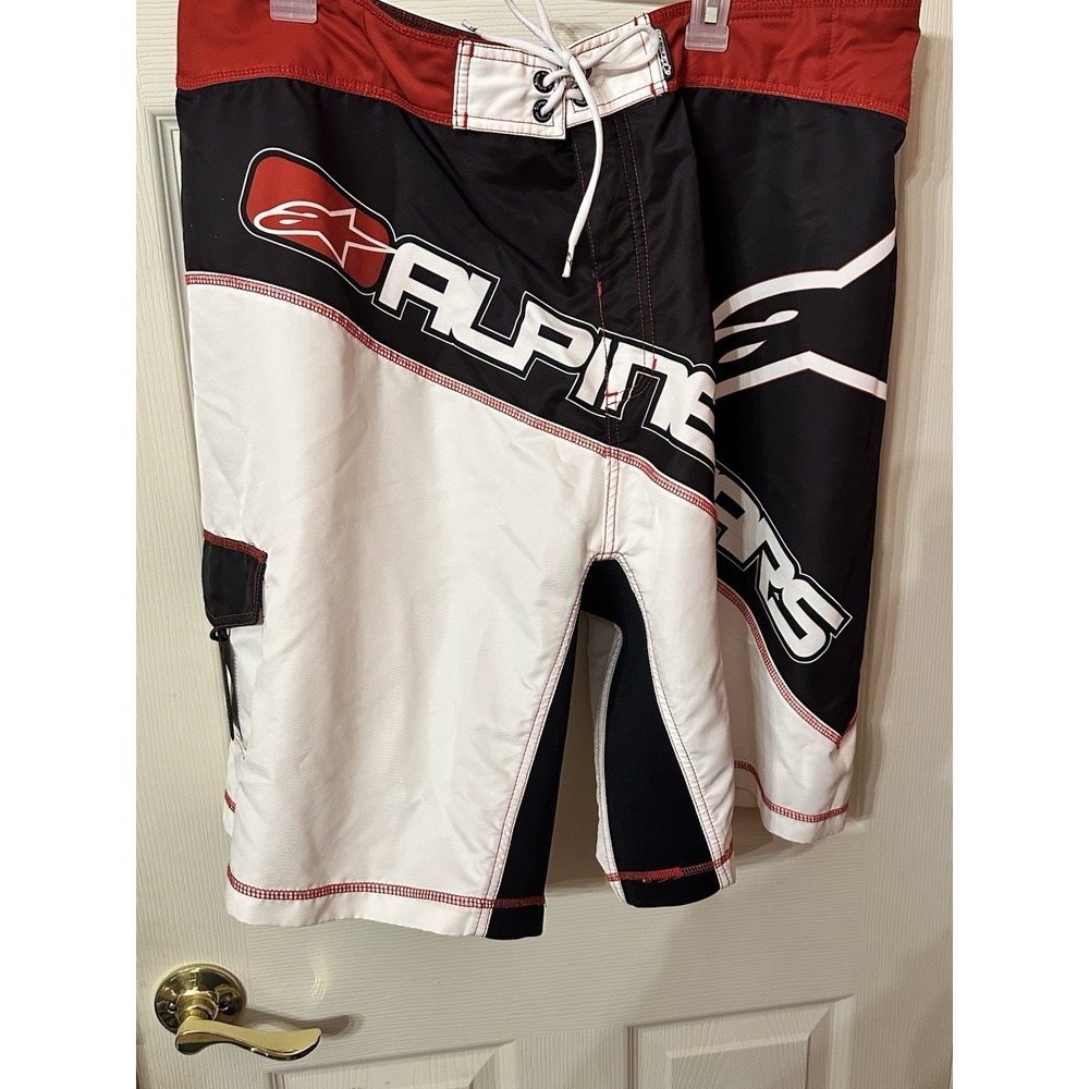 Alpinestars Men's Vintage Board Shorts Size 40 With Surf Board Wax Tool
